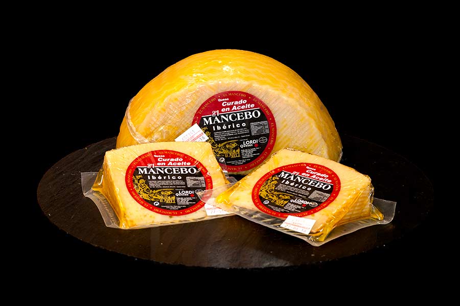 Queso-manchego-aceite Queso-manchego-aceite